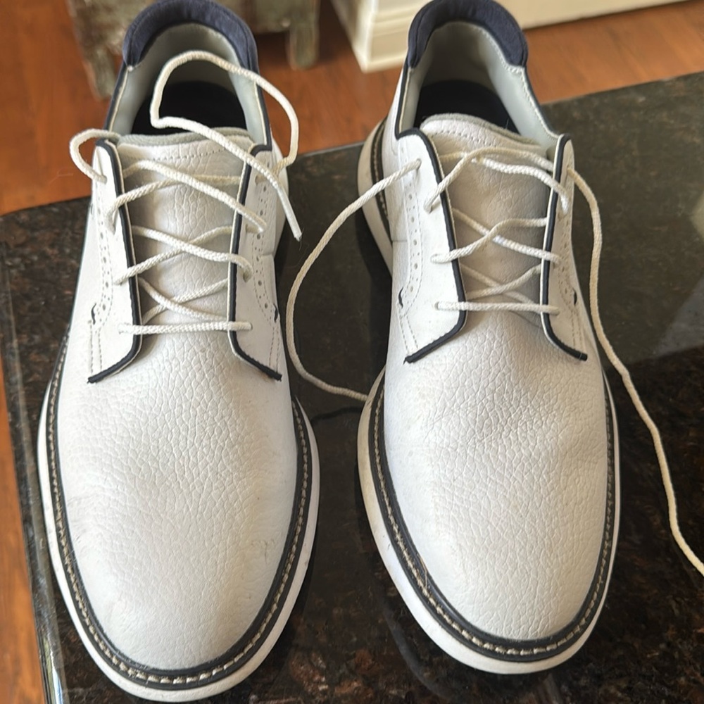 Golf shoes. Worn once! Excellent condition. FootJoy